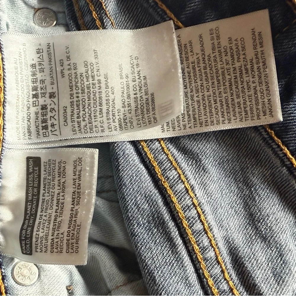 Levi’s‎ 501 Original Fit Button-Fly Jeans – Medium Wash Size: W32 L32
